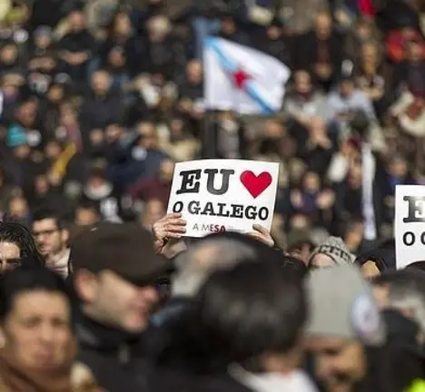 manifestacion-galego-compostela--644x362